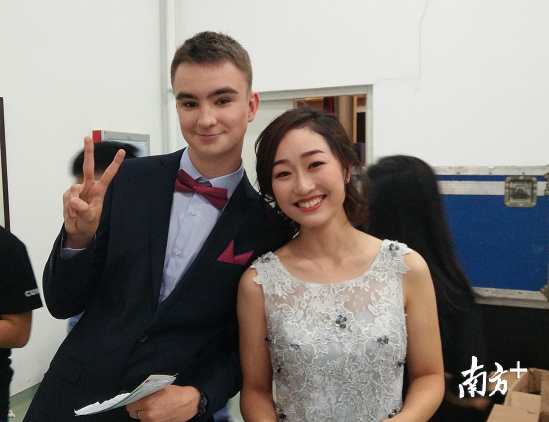 主持表示“准备就绪”！