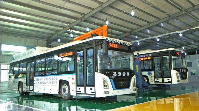 南海企业研发的氢燃料电池客车。丹灶供图