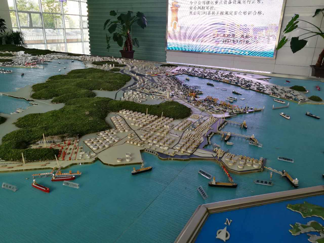 大窑湾保税港区沙盘。孙景锋/摄 大窑湾保税港区沙盘。孙景锋/摄