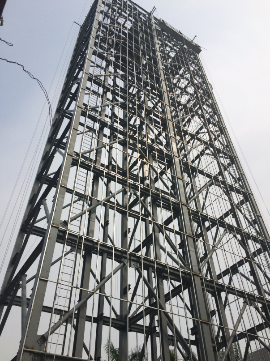 工程师拍下的车库外部塔架结构。（受访企业供图）