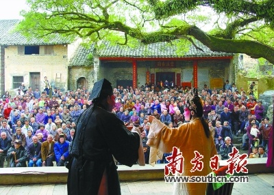 9月24日晚上,丰阳村将有祁剧表演。 陈楚然 摄 9月24日晚上,丰阳村将有祁剧表演。 陈楚然 摄