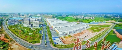 在广清一体化发展的背景下，石角镇面临重大的发展机遇。图为广清产业园。 南方日报记者 曾亮超 摄