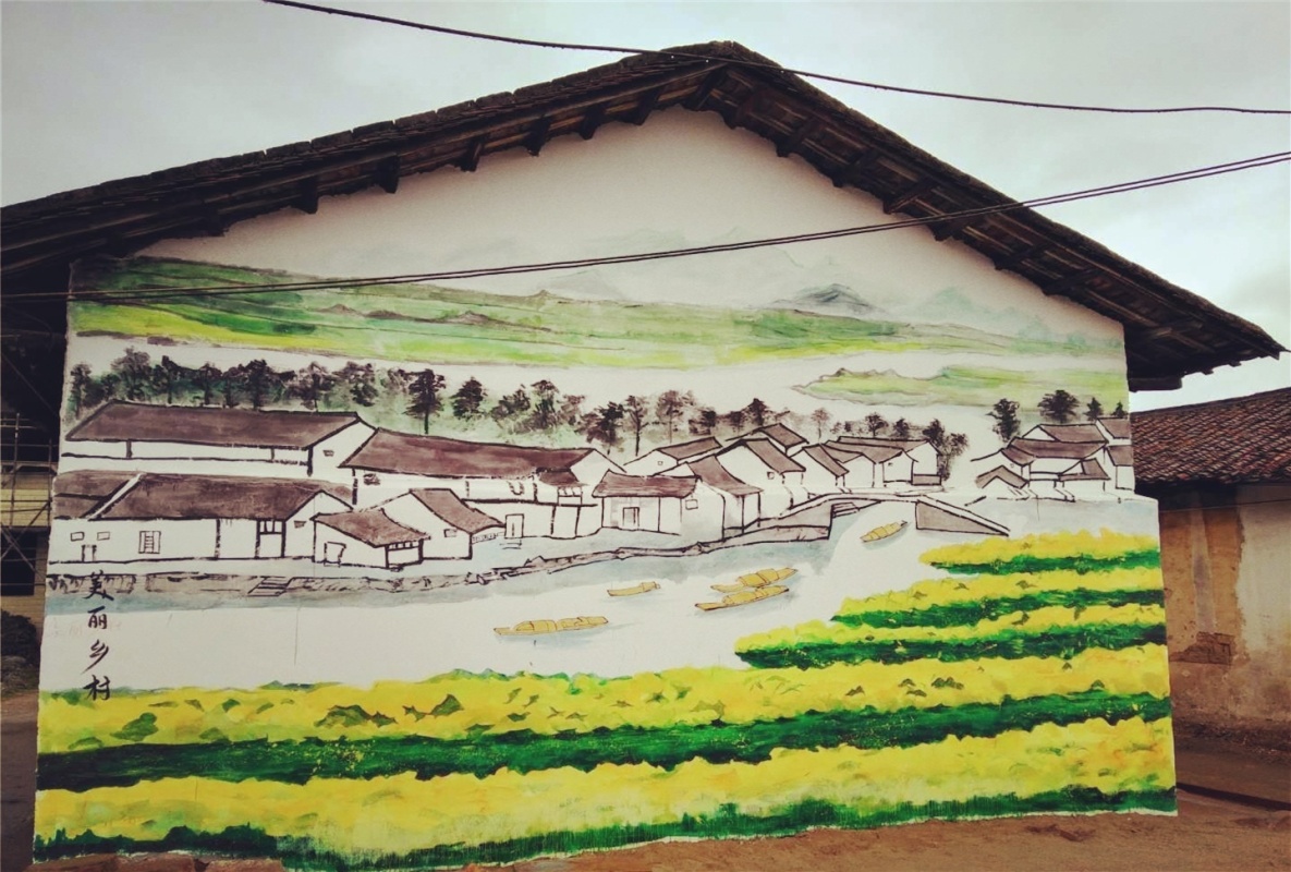 墙绘以生动活泼,通俗易懂又贴近农民生活的设计理念,围绕新农村建设