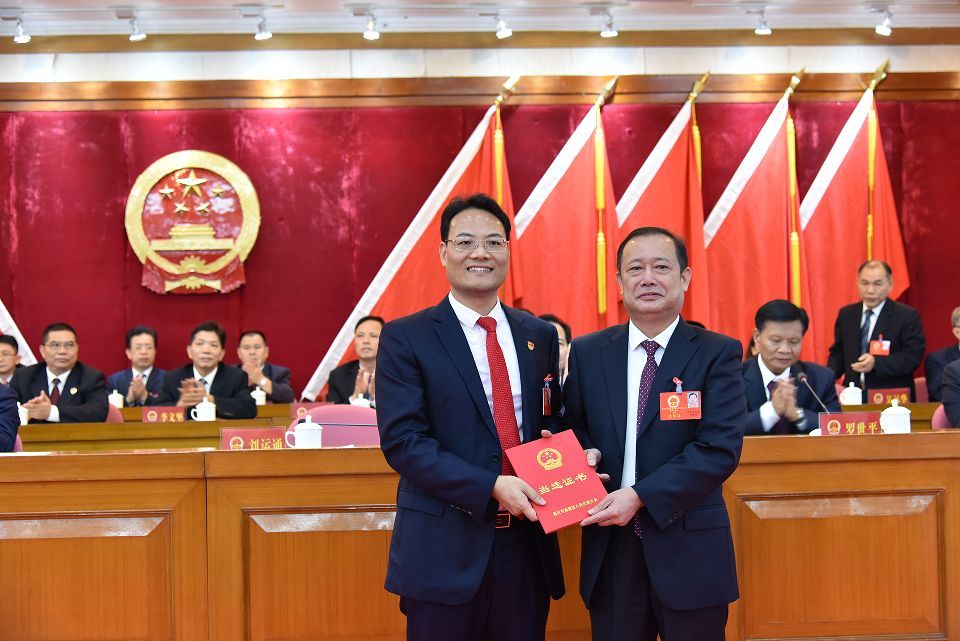 权威发布刘运通当选鼎湖区人民政府区长