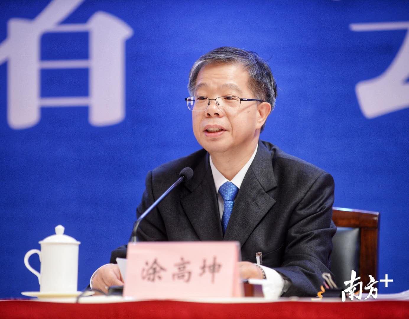 省工业和信息化厅厅长涂高坤.