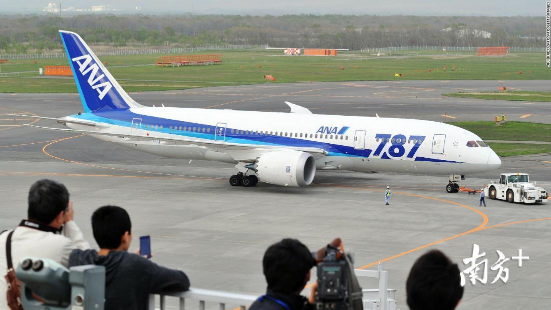 一架日本全日空航空公司的波音787梦想客机.网络图片