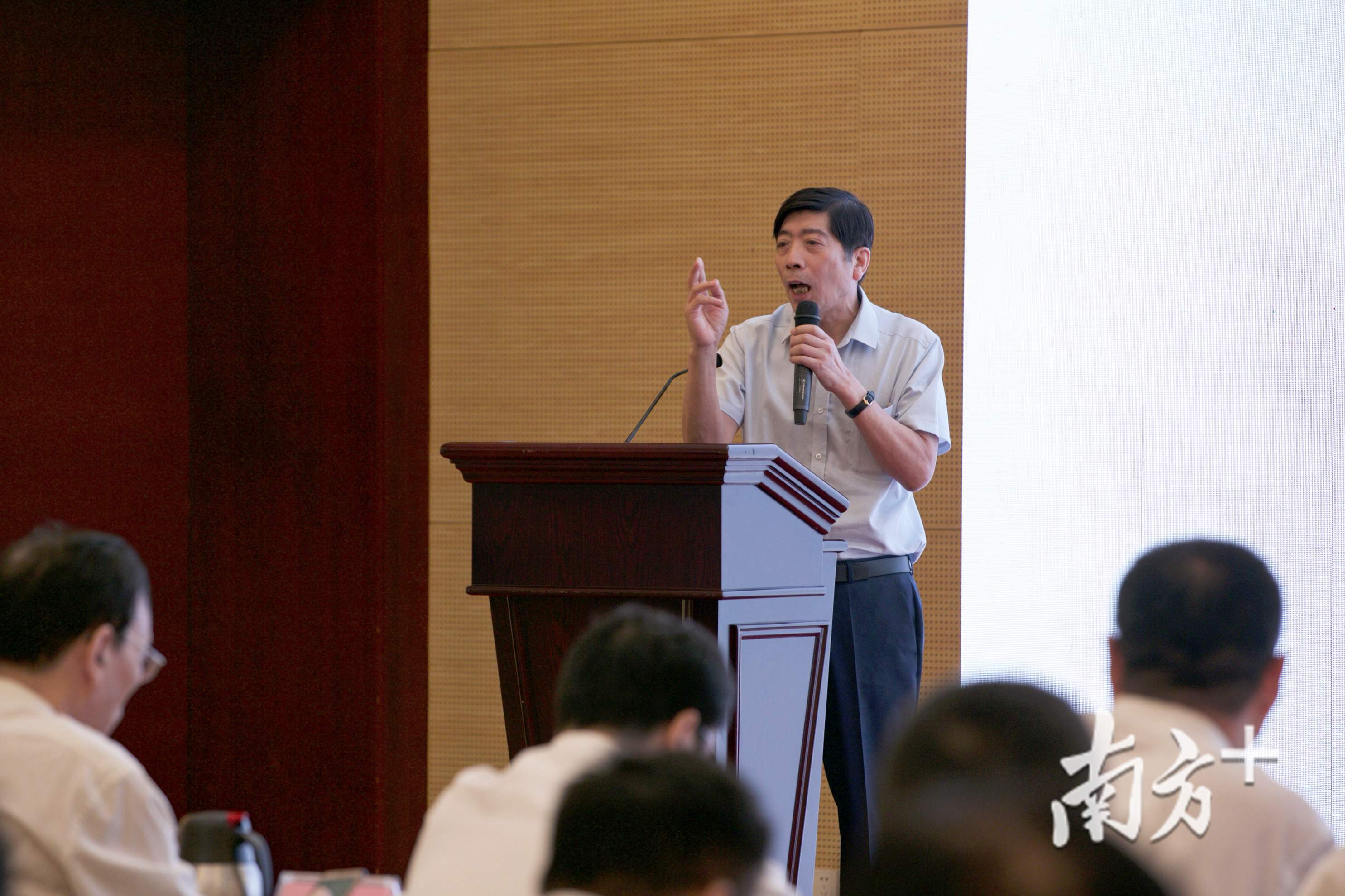 霍建国:国家给了广东三大重要任务