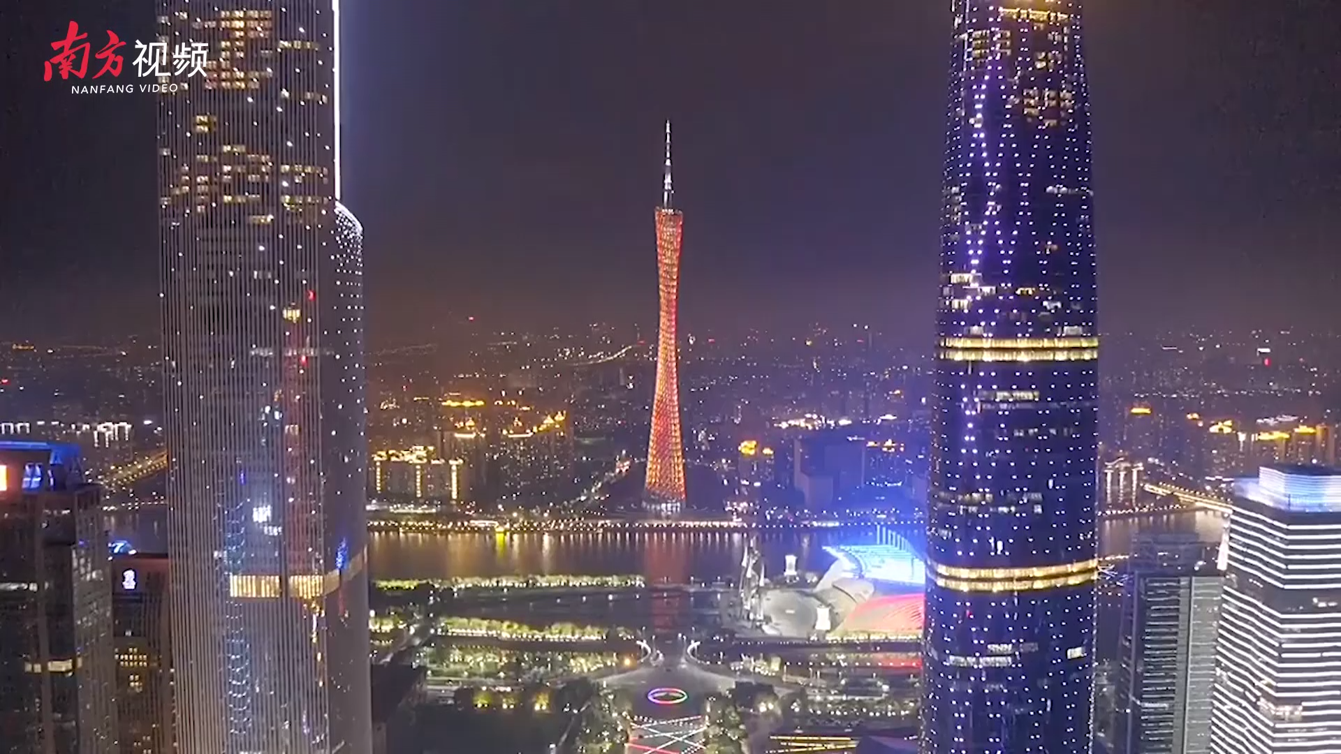 5月10日晚,广州塔上空千驾无人机表演,致敬母亲节.蚂蚁看世界 摄