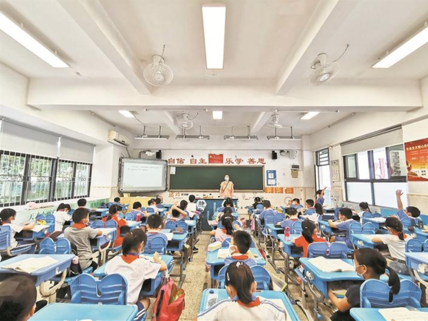 尽力消除学生近视隐患深圳推动教室照明卫生环境改善