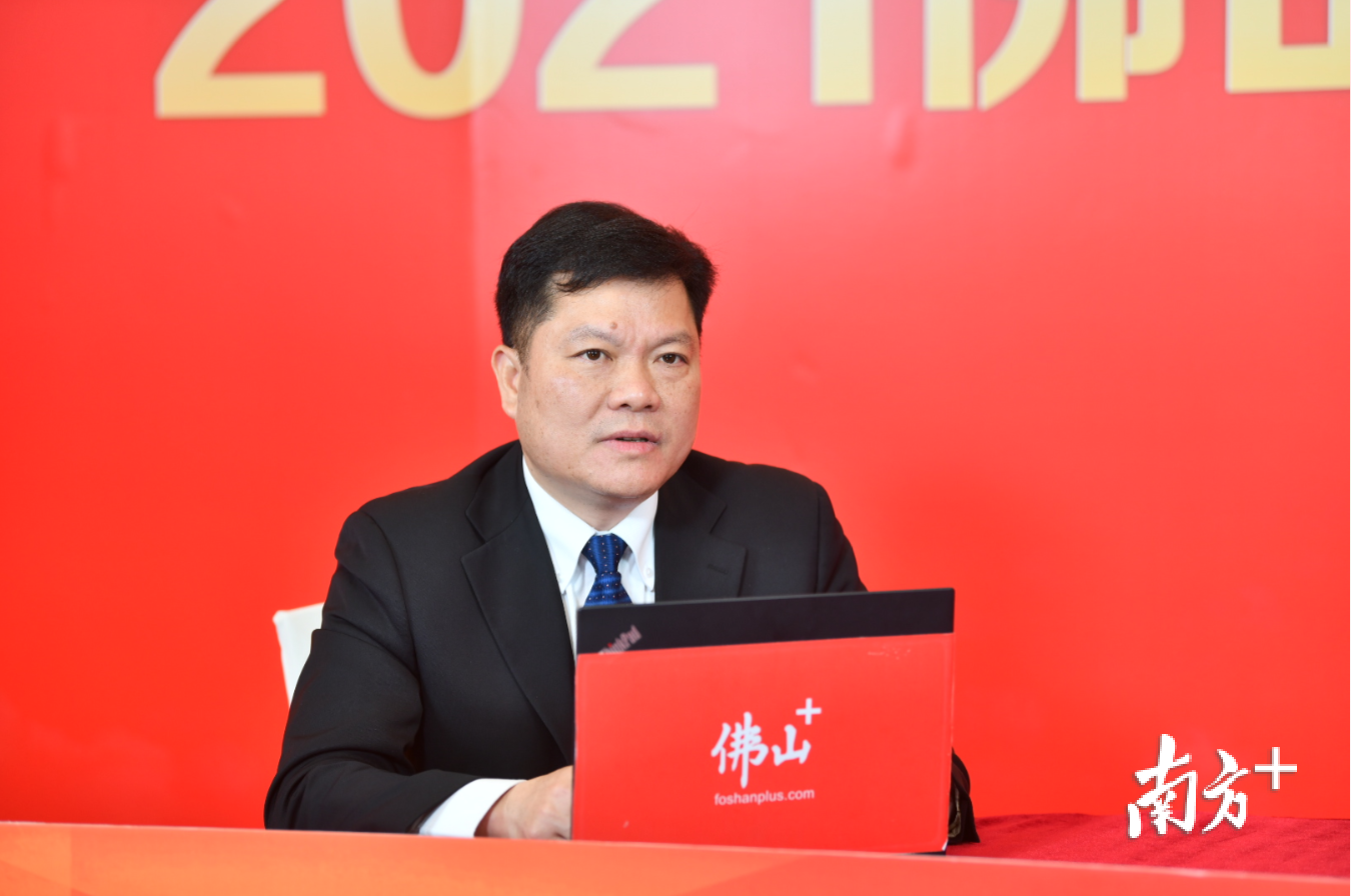 区柱明:建设精品禅城,坚持"老城抽疏,新区加密"|聚焦佛山两会