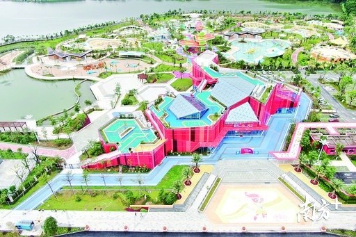 肇庆市下湾儿童公园丰富的游乐设施。西江日报记者 吴勇强 摄