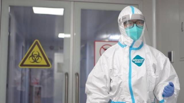 探访广州越秀“病毒猎手”的实验室，专家解释“复黄码”原因