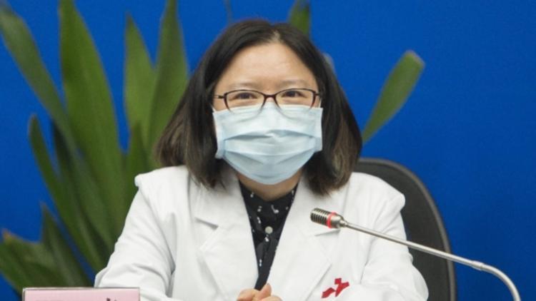 隔离病区ICU主任邓西龙：用善意谎言呵护病人之间的牵挂