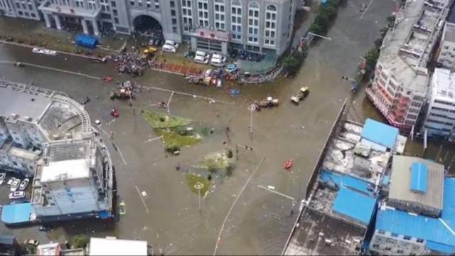 航拍河南卫辉内涝严重，市委书记呼吁广大市民不要恐慌