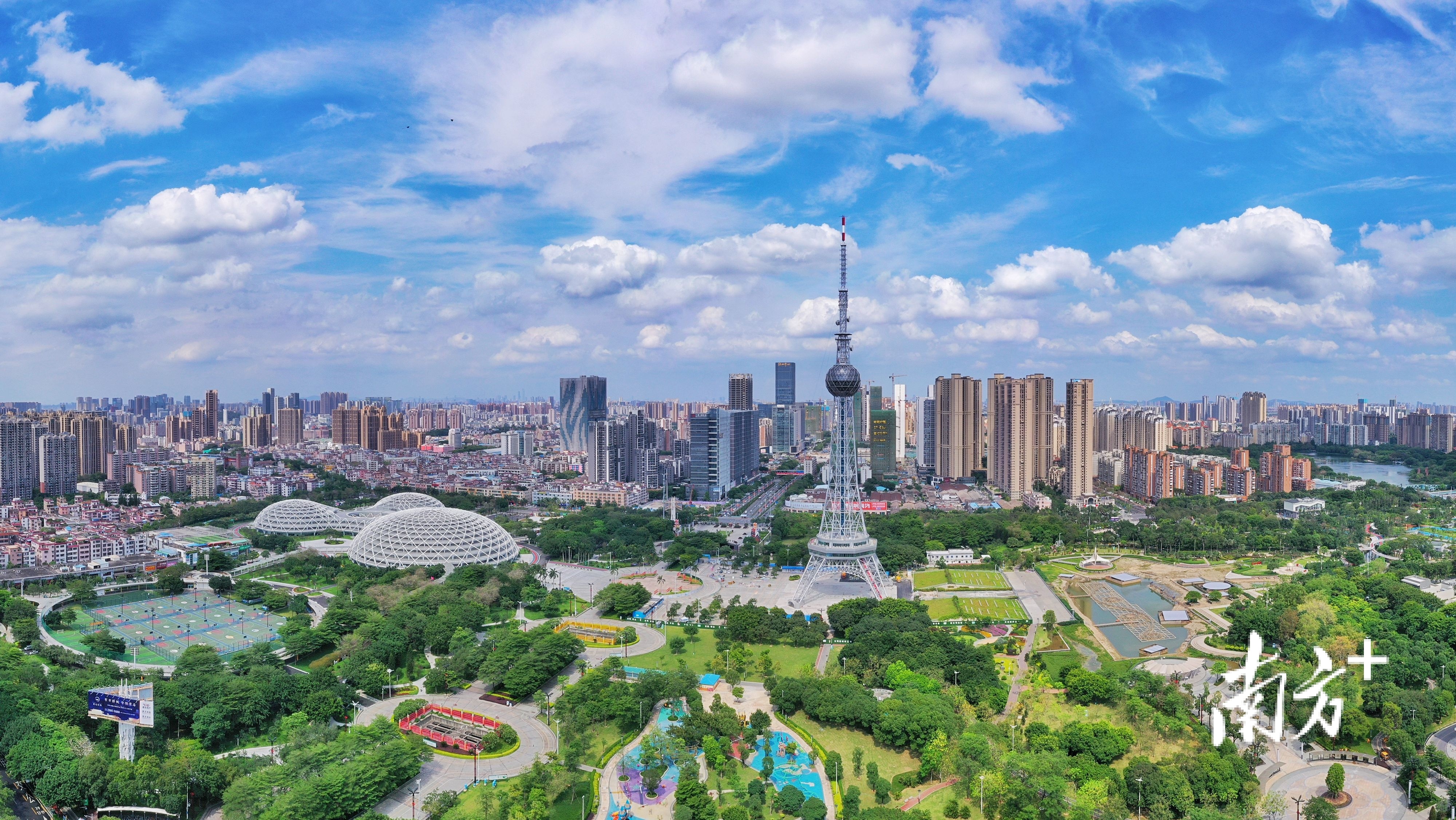 11月首周(1-7日)佛山一手住宅网签面积约15.88万㎡,环比下跌约12%。 11月首周(1-7日)佛山一手住宅网签面积约15.88万㎡,环比下跌约12%。