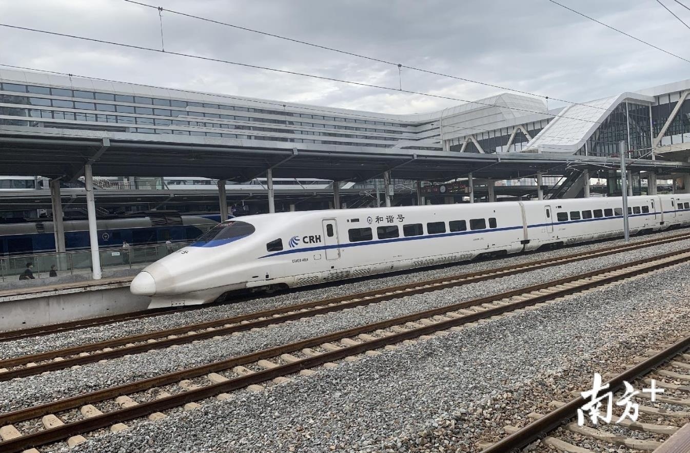 2018年7月，深茂铁路江茂段全线开通运营，茂名迈进高铁时代。