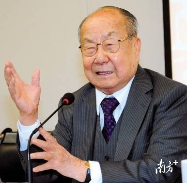 陈伟南是香港潮籍乡亲的杰出代表.