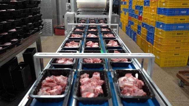 白云管控区物资供应24小时全记录：品类搭配齐全每天不重样