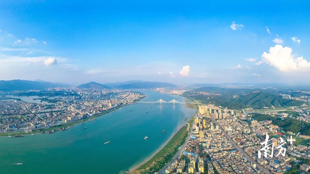 肇庆正加快建设珠三角核心区西部增长极和粤港澳大湾区现代新都市.