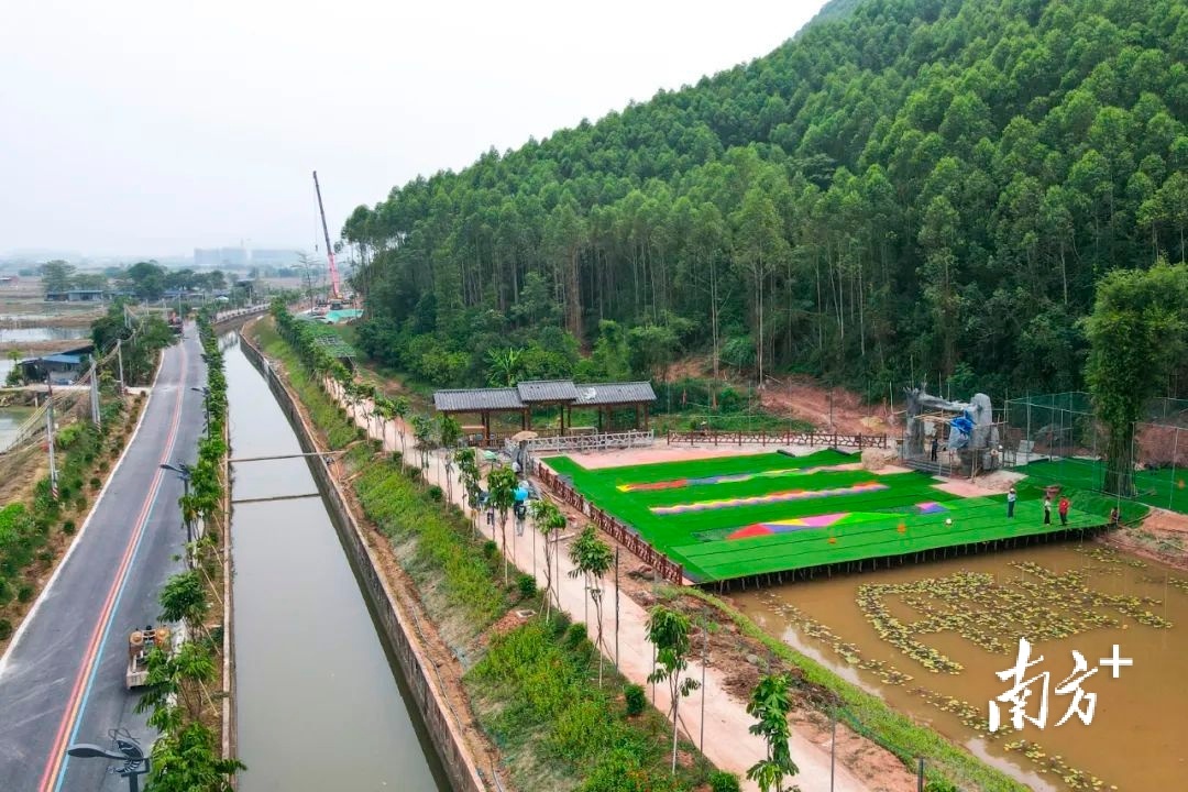  肇庆市高要区莲塘镇打造全长约12公里的“龙腾莲塘，凤翔神山”乡村振兴示范带。