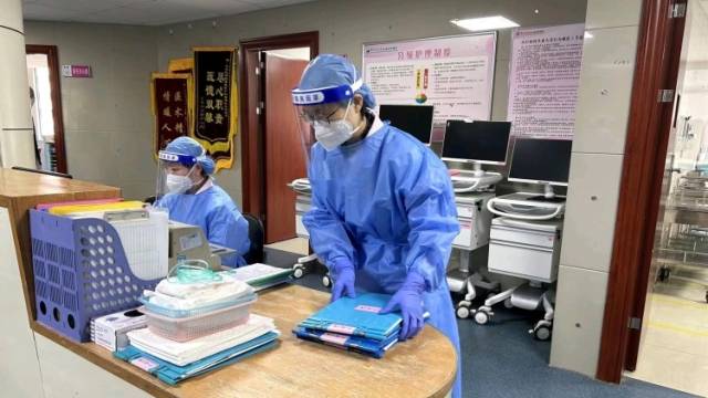 从6万降至1.9万！广州发热患者就诊高峰已过，重症患者明显增多