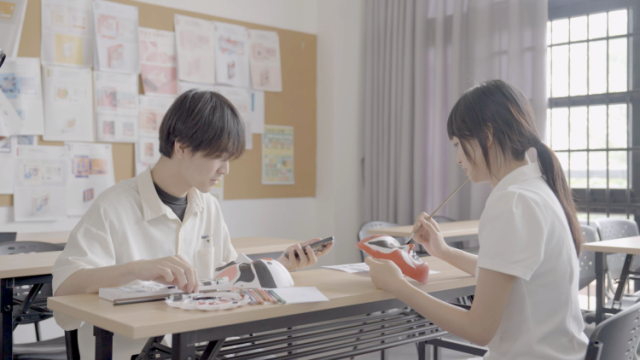 探宝觅踪：游园逛展听戏，香港籍学生换个姿势玩转粤剧。