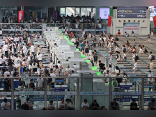 国庆当天,广州南站客流持续高企,到达旅客超28万人次