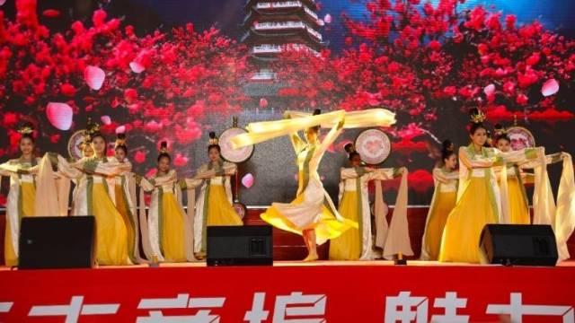 国庆假期越“夜”越精彩，相约湛江赤坎金沙湾，共赴视听盛宴