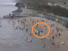 广州民警国庆期间在海滩勇救溺水男子,急救后送医!已脱险