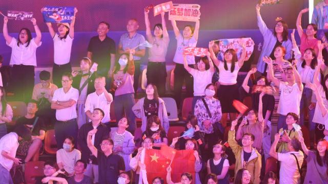 观赛日记：亚运场外也精彩，小青荷志愿者、社牛观众申请出战