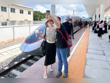 广汕高铁开通后的首个长假,汕尾滨海旅游热持续升温