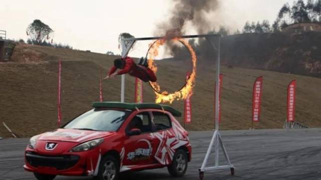 请到广东韶关过大年！曲江汽车特技秀献礼新春