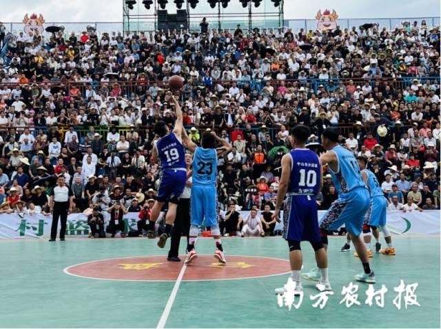 全国和美乡村篮球大赛(村BA)比赛现场。 全国和美乡村篮球大赛(村BA)比赛现场。