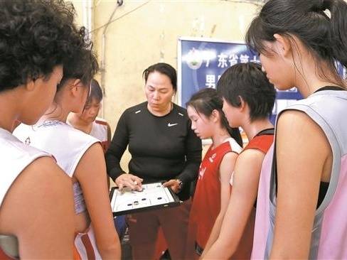 冠军背后“她力量”② | 毛伟红：杨力维们口中的“毛妈”