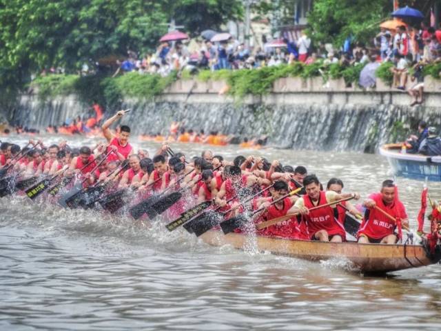 各村龙舟队大pk!广州天河赛龙,谁将夺锦?