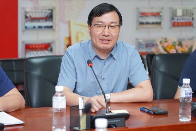 援藏代表、我院心病科副主任王文会