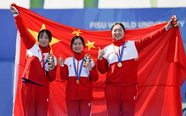 南方网>新闻>融媒体专区>南方人物周刊>与使用滑轮系统和撒放器的复合