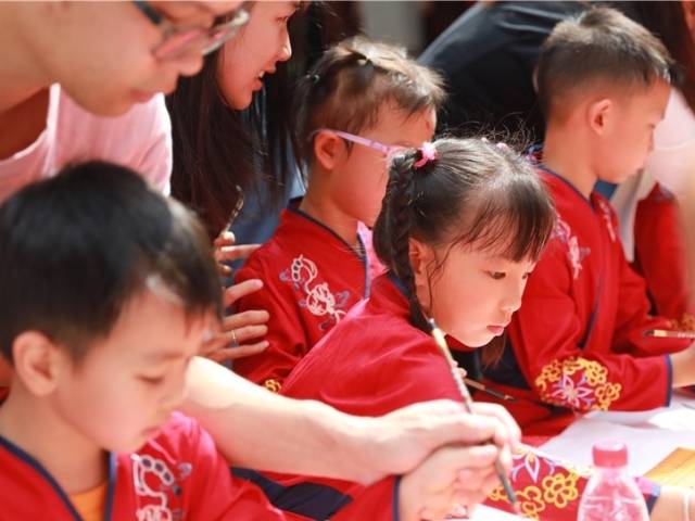 仪式感满满！云城街萧岗联社开展奖学活动