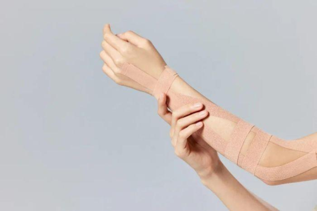 医用绷带为什么能止血液体创口贴、凡士林纱布.....常备外用小药箱还能有啥新玩意儿？_https://www.jmylbn.com_新闻资讯_第4张