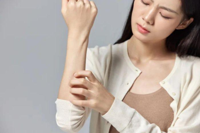 医用绷带为什么能止血液体创口贴、凡士林纱布.....常备外用小药箱还能有啥新玩意儿？_https://www.jmylbn.com_新闻资讯_第9张