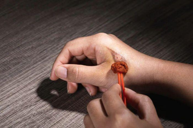 医用绷带为什么能止血液体创口贴、凡士林纱布.....常备外用小药箱还能有啥新玩意儿？_https://www.jmylbn.com_新闻资讯_第6张