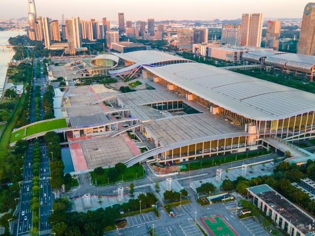 全球贸易增长预期腰斩,广交会主动求变