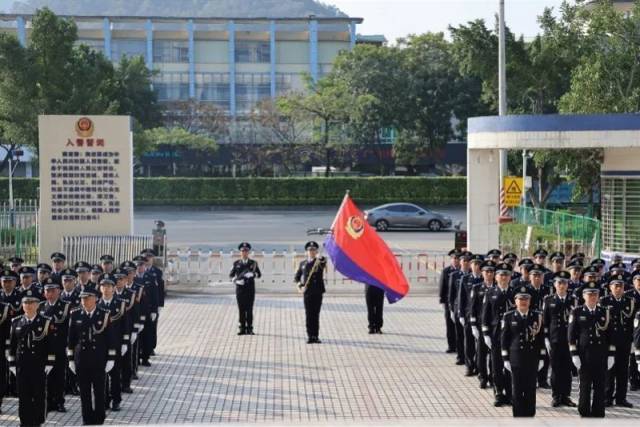 医用担架属于什么家门口的警务室:西樵派出所调解矛盾打击电诈,护航5A景区-上海聚慕医疗器械有限公司