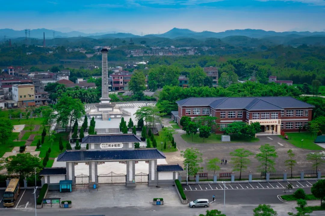 周华东 摄 周华东 摄