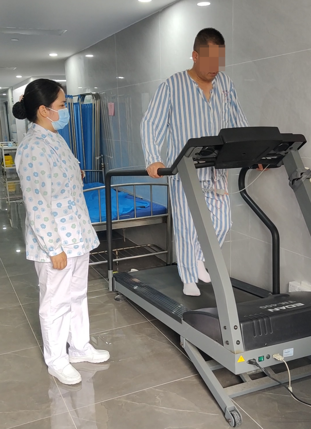 心电图机怎么设置打印病房里的“跑步机”和“体重秤”成了健康顾问？为你揭秘东城医院两大“心”技术！_https://www.jmylbn.com_新闻资讯_第3张