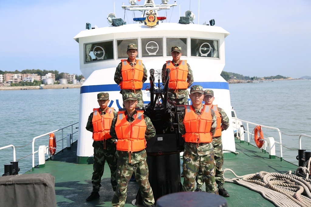 由于重大勤务安排,部队受领的任务还在持续,汕头边防支队船艇大队的6