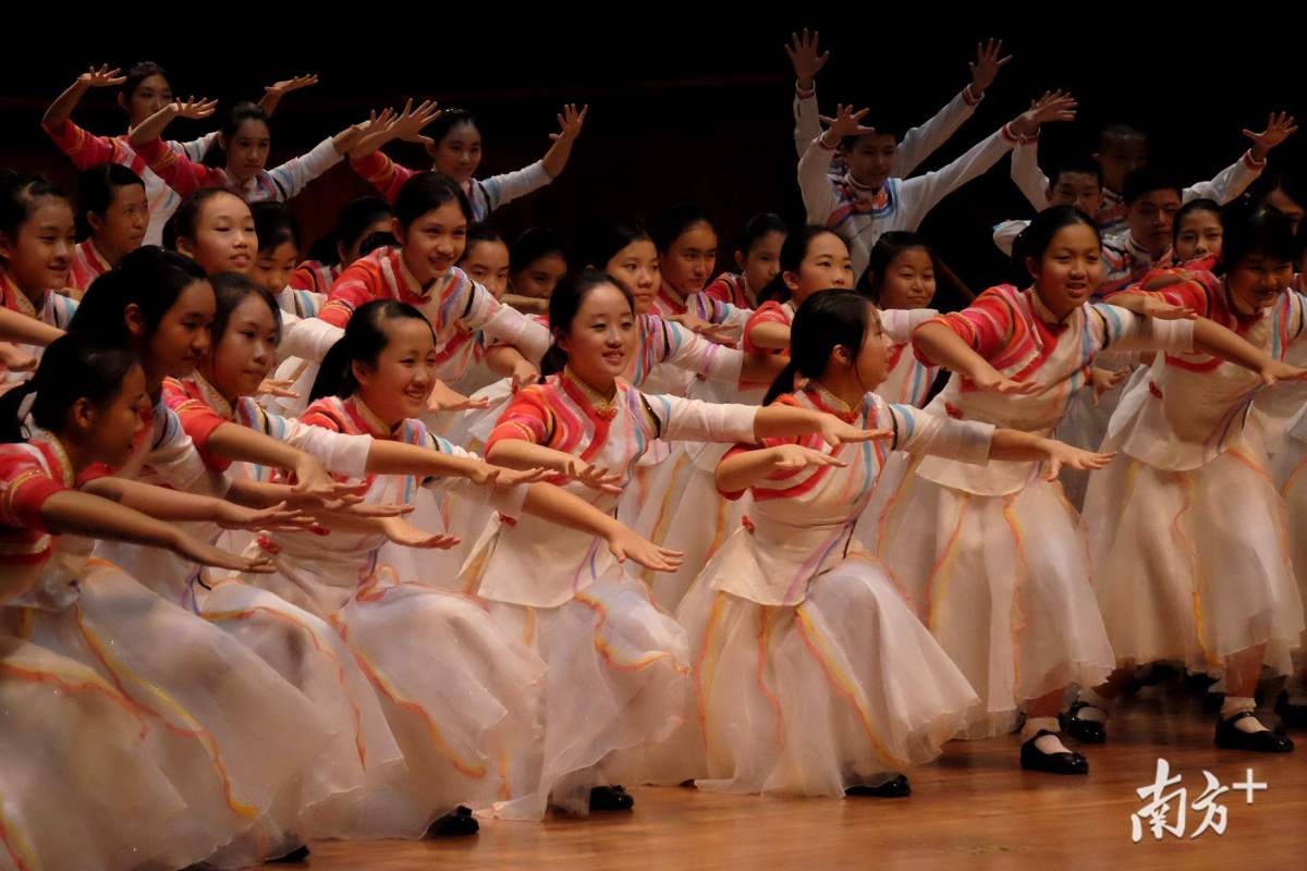 据了解,最近5年来,小海燕合唱团获得包括中国少年儿童合唱节第一名