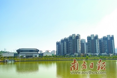 梅江区学海路的奥园半岛。何森垚 摄
