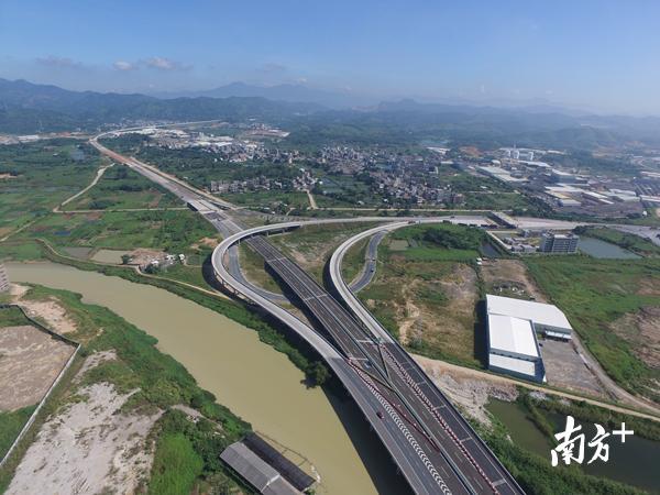 古巷出入口。 古巷出入口。