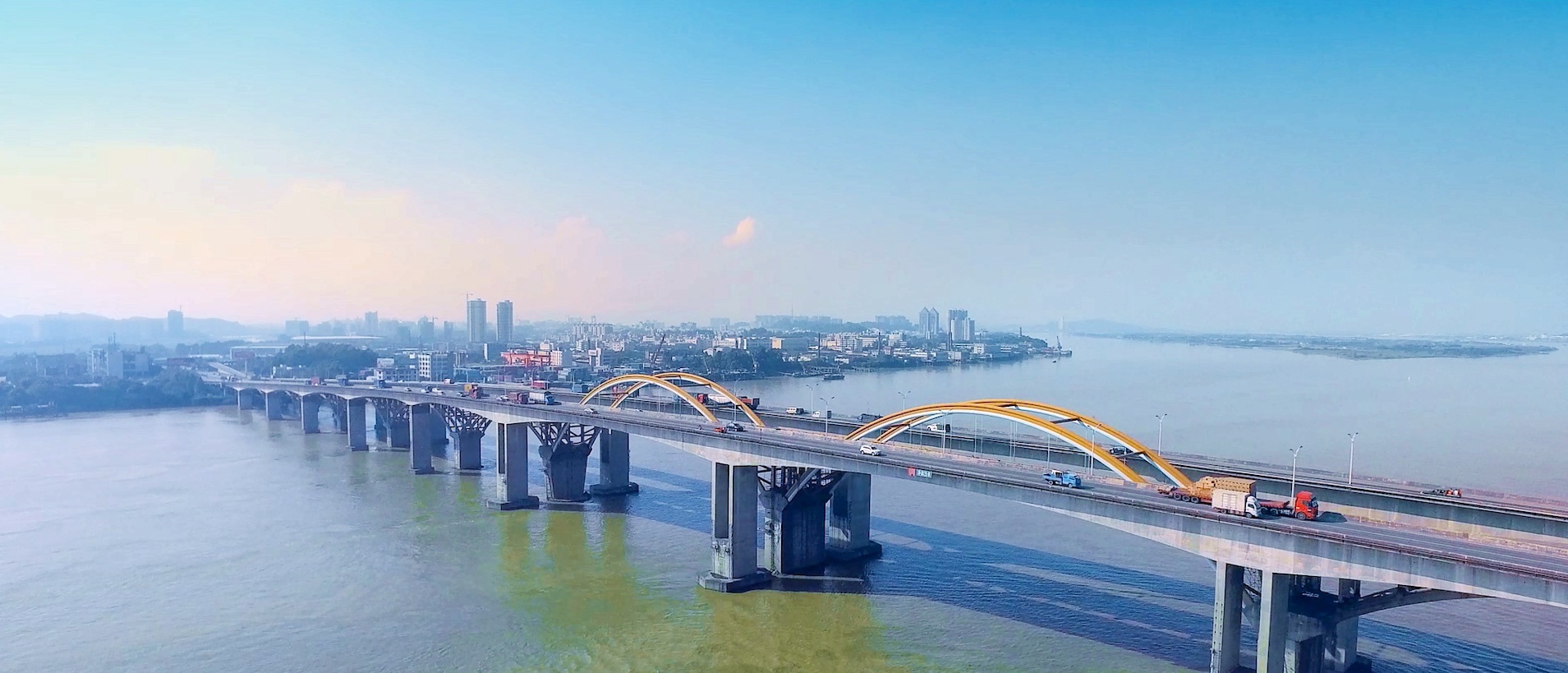 面向未来,高明将努力从珠西经济带的节点城市上升为枢纽城市。 面向未来,高明将努力从珠西经济带的节点城市上升为枢纽城市。